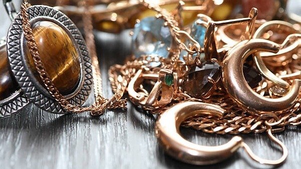 We buy antique gold jewelry Isle of Hope, Georgia. Updated 2025